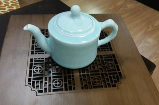 瓷壺適合泡什么茶，瓷器茶具喝什么茶好