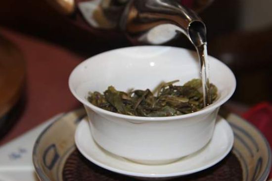 各類(lèi)茶的注水方式，不同的茶泡茶時(shí)怎么注水