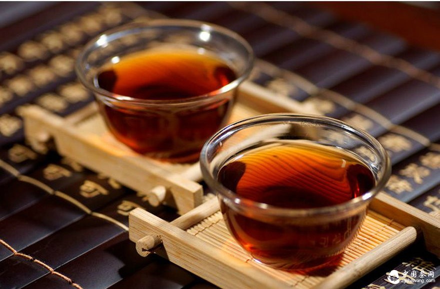 品茗鑒史：“越陳越香”與普洱茶的革命