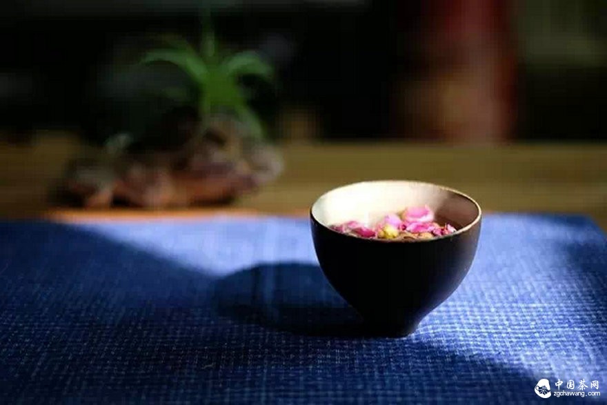 趨勢：茶館越來越像茶葉店  傻傻分不清是賣茶水還是賣茶葉？  