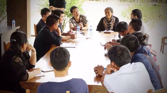 &ldquo;茶媽媽&rdquo;和茶廠一線人員總結(jié)提升制茶工藝