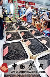 逛武漢茶博會可&ldquo;撿便宜&rdquo; 最低可一折拿散茶