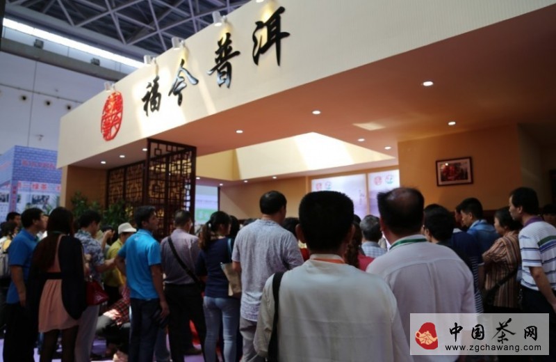 5、展位現(xiàn)場人流擁擠